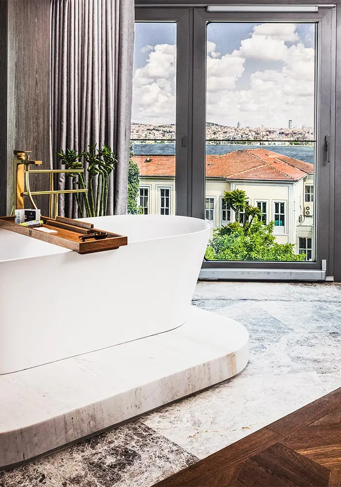 Queen Suite